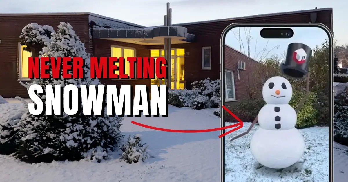 Schneemann ARnie Frost mit Zylinder in Augmented Reality auf einem Smartphone vor einem verschneiten Garten